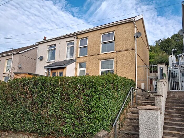 3 Bedroom Semi-Detached House For Sale In Graig Road, Pontardawe, Swansea., SA9