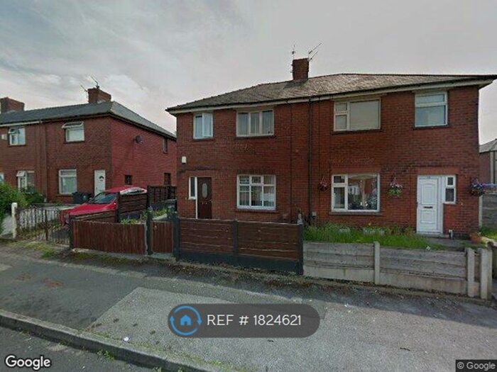3 Bedroom Semi-Detached House To Rent In Henley Street, Chadderton, Oldham, OL9
