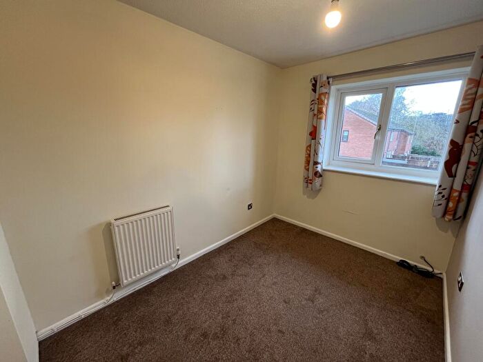 2 Bedroom House To Rent In Dunlin Drive, DY10