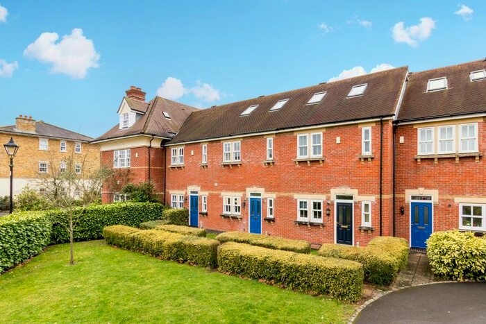 4 Bedroom Terraced House To Rent In Merrivale Square, Oxford, OX2