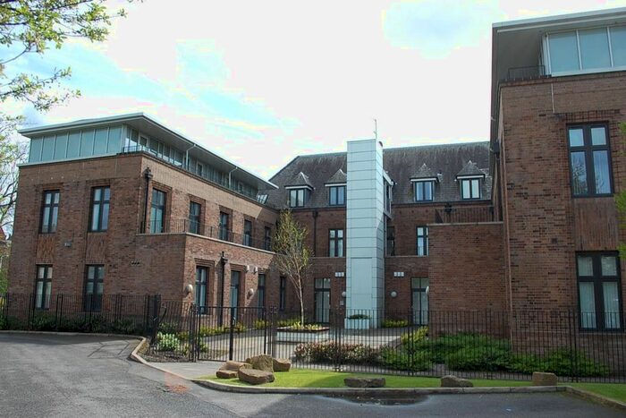 2 Bedroom Flat To Rent In Park Parade, Ashton-Under-Lyne OL6