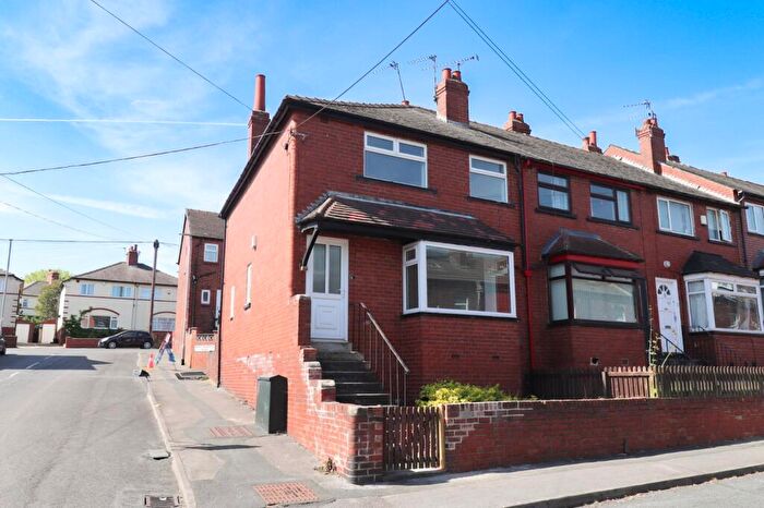 3 Bedroom End Of Terrace House To Rent In Aston Street, Leeds, West Yorkshire, LS13