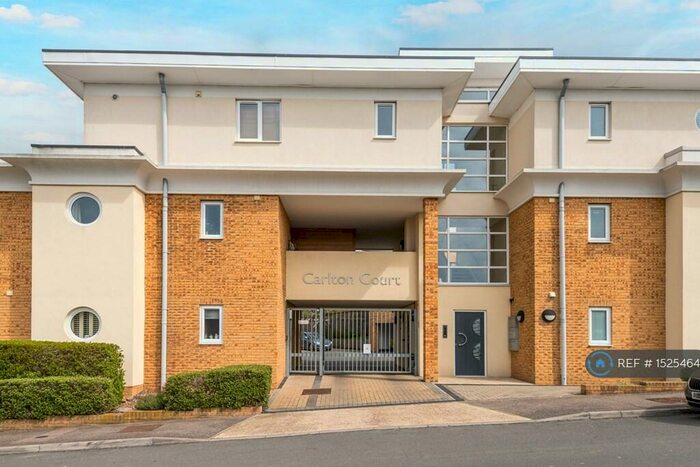 2 Bedroom Flat To Rent In Carlton Court, Whitstable, CT5