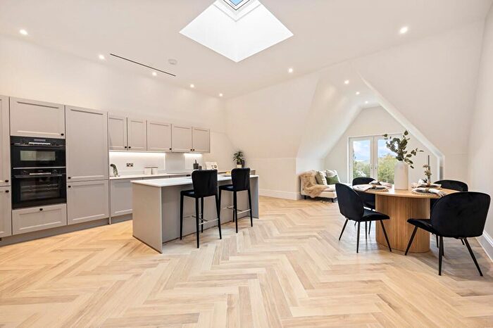 2 Bedroom Flat For Sale In Apartment, Langdon Grange, Holtwood Road, Leatherhead, KT22