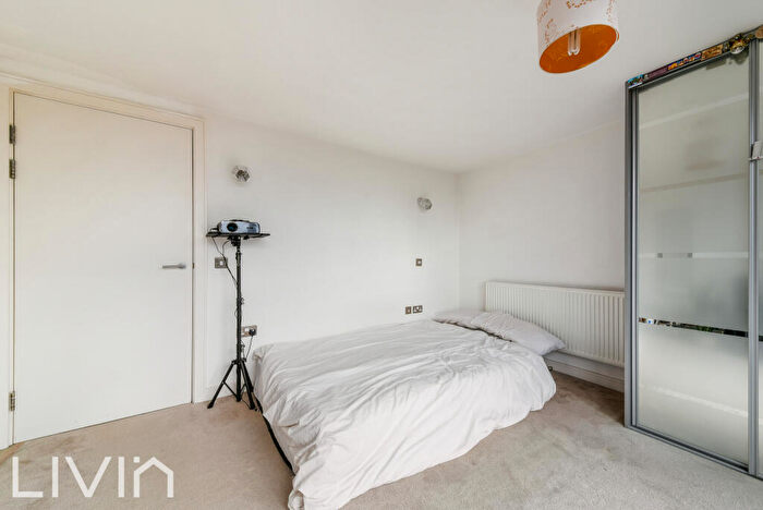 1 Bedroom Flat For Sale In Flat, Centrillion Point, Masons Avenue, Croydon, Surrey, CR0
