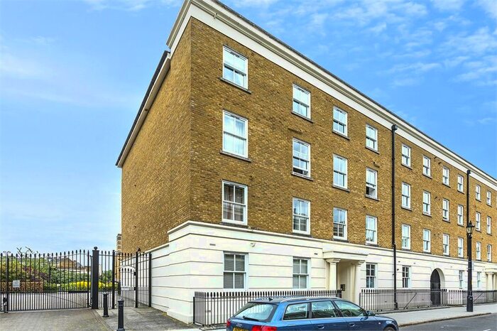 2 Bedroom Flat To Rent In Bentham House, Falmouth Road, London, SE1