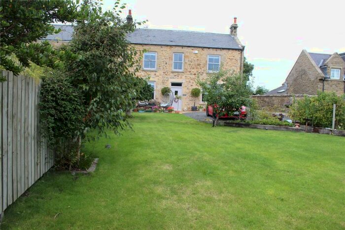 4 Bedroom Semi-Detached House For Sale In Military Road, East Wallhouses, Newcastle Upon Tyne, NE18