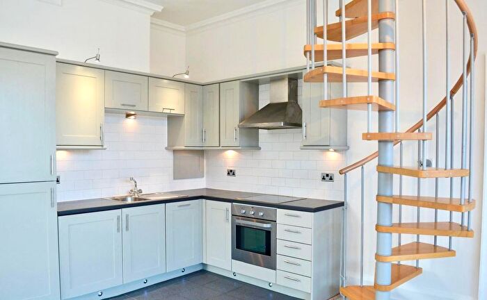 1 Bedroom Flat To Rent In Wentworth Street, Wakefield, WF1