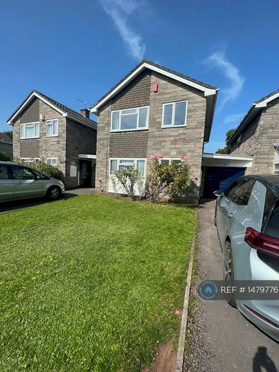4 Bedroom Detached House To Rent In Beeches Grove, Bristol, BS4