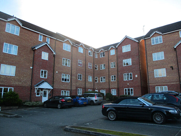 2 Bedroom Flat To Rent In Hall Lane, Manchester, Greater Manchester, M23