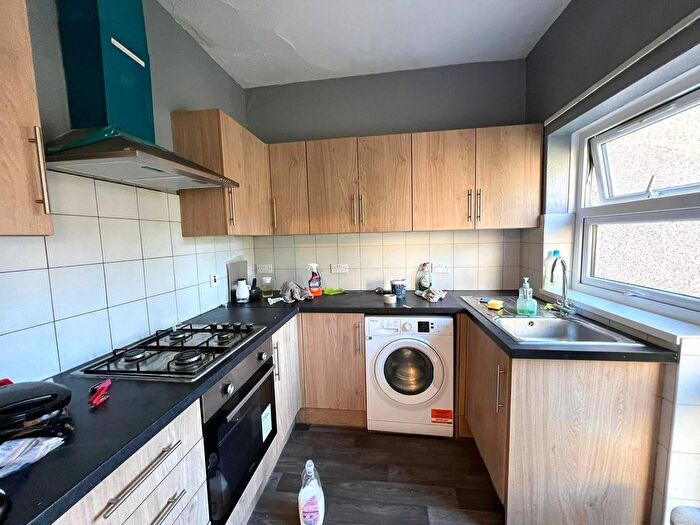 4 Bedroom Terraced House To Rent In Betchworth Road, Ilford, IG3