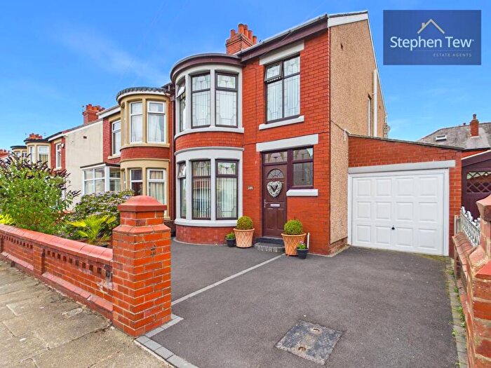 3 Bedroom Semi-Detached House For Sale In Belvere Avenue, Blackpool, FY4