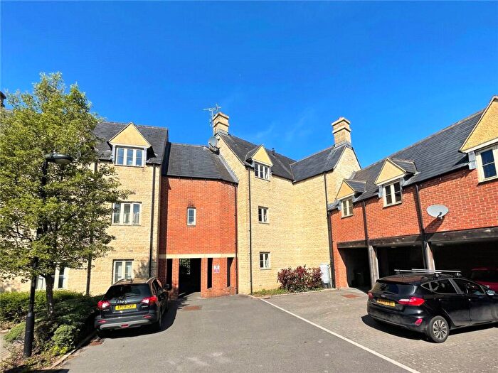 2 Bedroom Apartment For Sale In Middle Mead, Cirencester, Gloucestershire, GL7