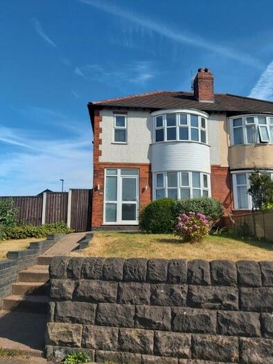 3 Bedroom Semi-Detached House To Rent In Raynesway, Alvaston, Derby, DE24