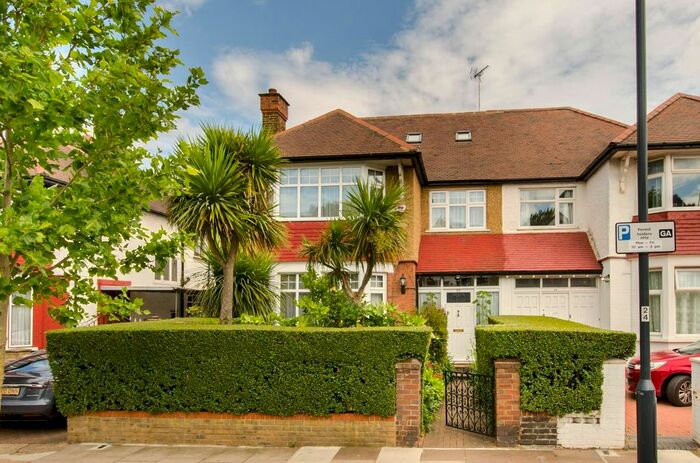 5 Bedroom Semi-detached House For Sale In Anson Road, Willesden Green, London, NW2