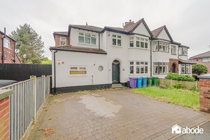 4 Bedroom Semi-Detached House For Sale In Darby Road, Grassendale, Liverpool, L19