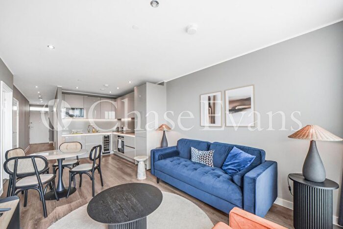 3 Bedroom Flat To Rent In Olympic Park Avenue, London, E20