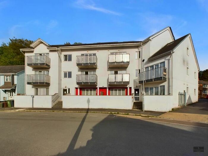 1 Bedroom Flat To Rent In Looe Road, Exeter, EX4