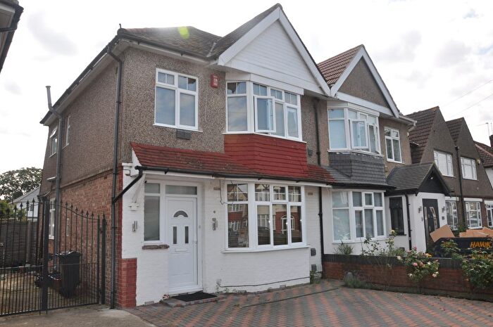 3 Bedroom Semi-Detached House To Rent In Ellerdine Road, Hounslow, TW3