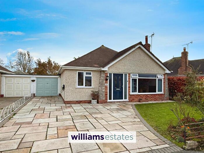 2 Bedroom Bungalow For Sale In Ffordd Ganol, Rhuddlan, Rhyl, LL18