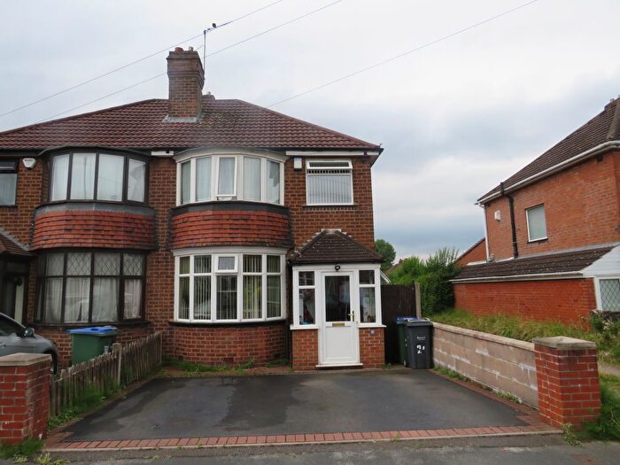 3 Bedroom Property To Rent In Parkfield Road, Oldbury, B68