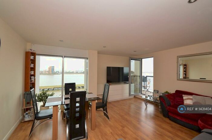 2 Bedroom Flat To Rent In Erebus Drive, London, SE28