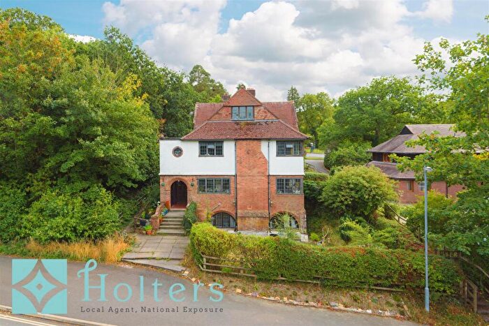 2 Bedroom Apartment For Sale In Spa Road East, Llandrindod Wells, LD1