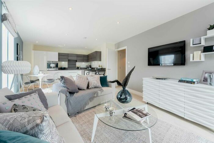 2 Bedroom Flat To Rent In Grant House, High Street, Walthamstow, E17