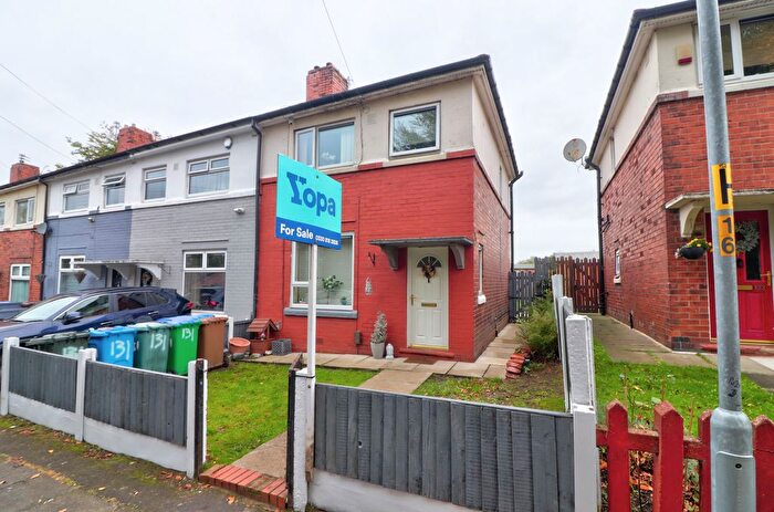 3 Bedroom End Terrace House For Sale In Tennyson Road, Manchester, M24