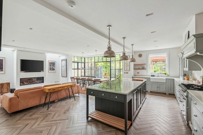 5 Bedroom End Terrace House To Rent In Haliburton Road, Twickenham, TW1