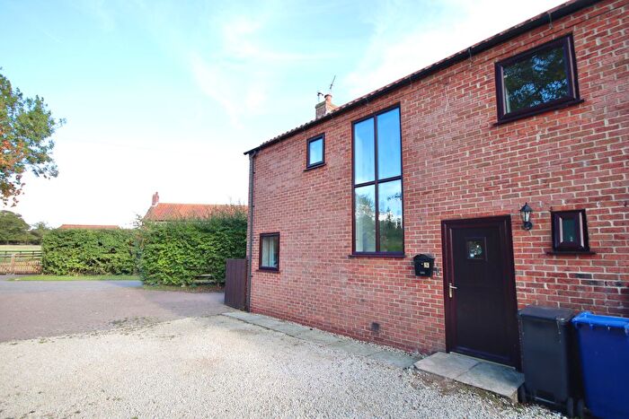3 Bedroom Semi-detached House For Sale In Newport Farm Close, North Carlton, Lincoln, LN1