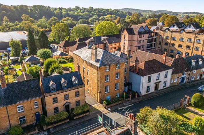 2 Bedroom Flat For Sale In Long Street, Sherborne, DT9