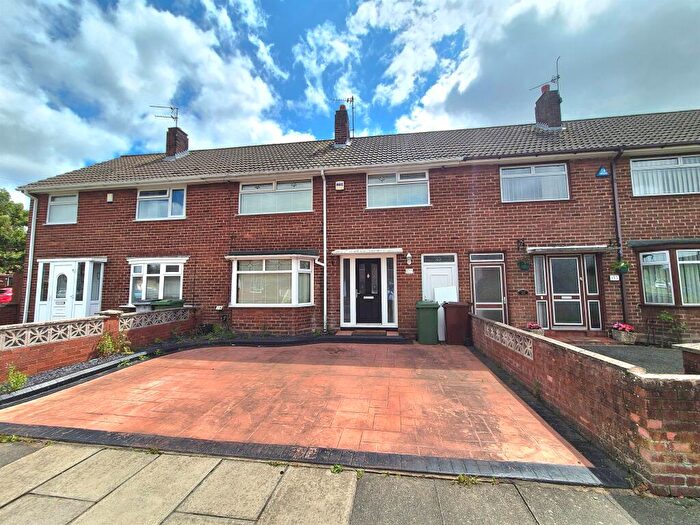 3 Bedroom Terraced House For Sale In Mill Park Drive, Wirral, CH62
