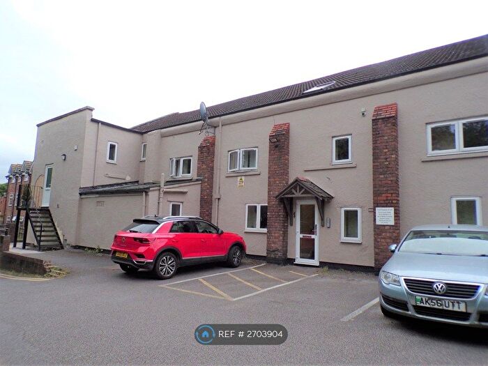2 Bedroom Flat To Rent In Chester Road, Neston, CH64