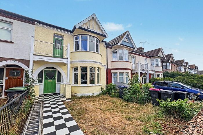 3 Bedroom Terraced House To Rent In Lovelace Avenue, Southend-On-Sea, Essex, SS1