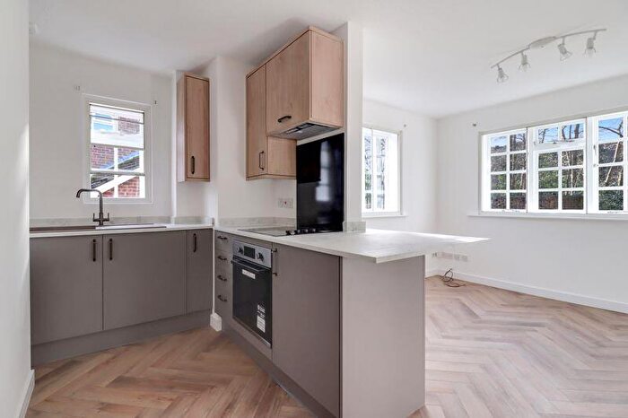 1 Bedroom Apartment To Rent In Hawkesworth Drive, Bagshot, GU19