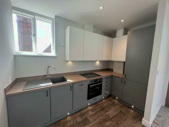 1 Bedroom Apartment To Rent In New Street, Burton-On-Trent, DE14