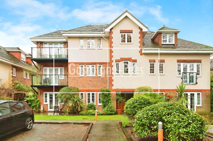 2 Bedroom Flat To Rent In Sheerwater Road, Addlestone, KT15