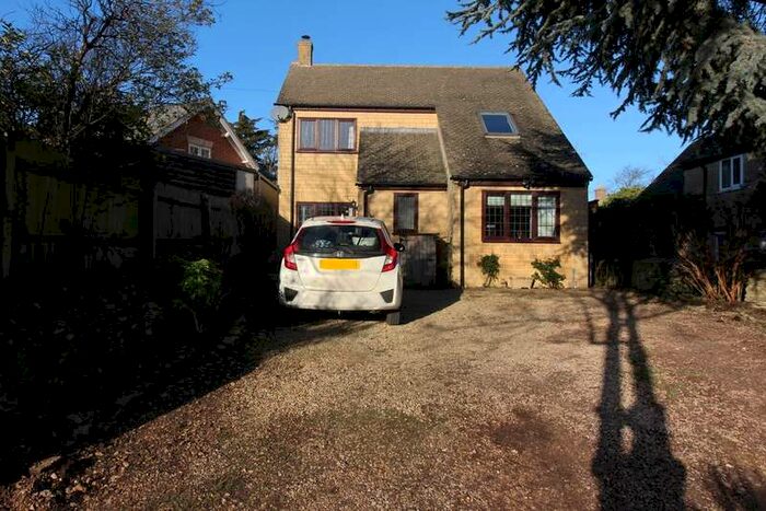 4 Bedroom Detached House To Rent In Main Road, Long Hanborough, OX29
