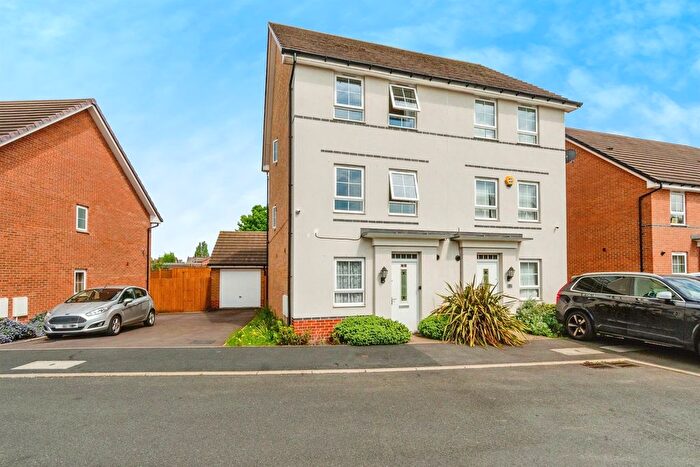 4 Bedroom Semi-Detached House For Sale In Centenary Lane, Wednesbury, WS10
