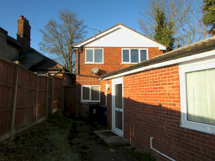 1 Bedroom Semi-Detached House To Rent In Jacks Hill, Hitchin, SG4