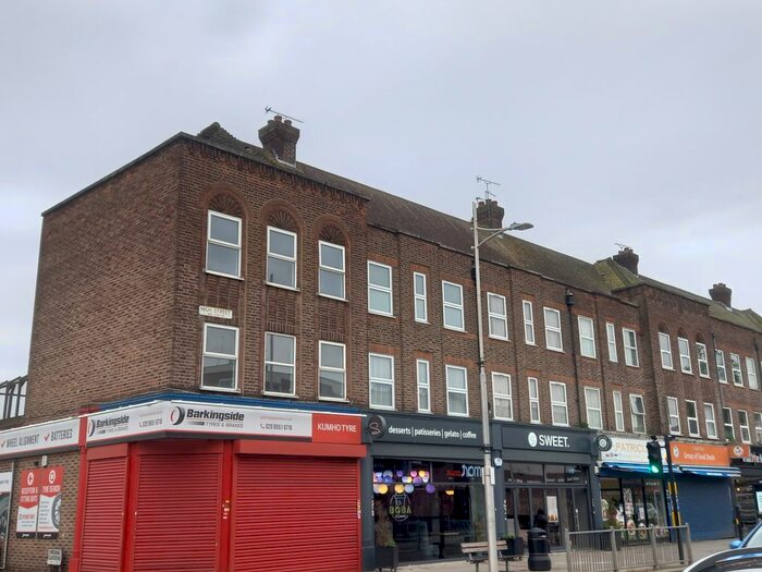 3 Bedroom Flat To Rent In High Street, Barkingside, Ilford, IG6