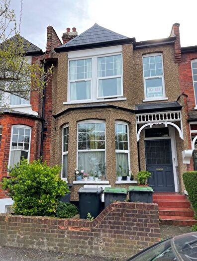 2 Bedroom Flat To Rent In Hillfield Park, London, N10