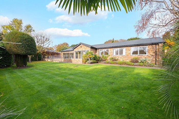 4 Bedroom Detached House For Sale In Fitzgeorge Avenue, New Malden, KT3