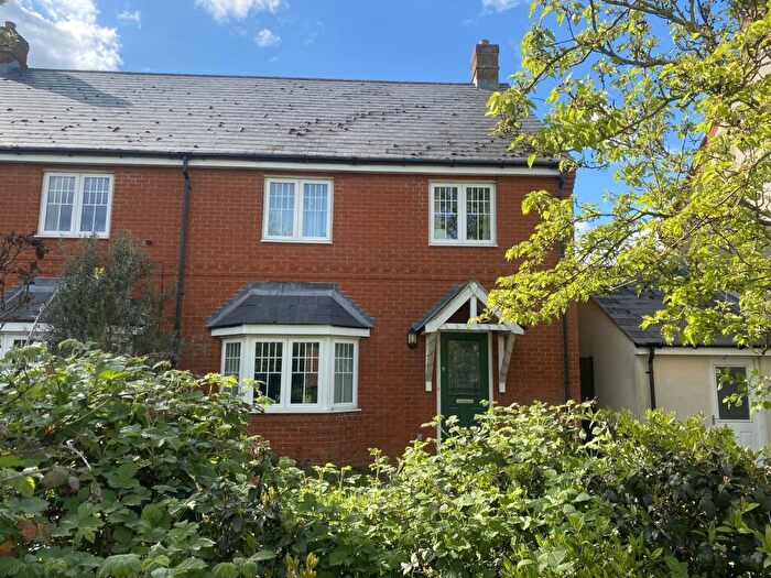 4 Bedroom Semi-Detached House For Sale In Northampton Road, Broughton, Kettering, NN14