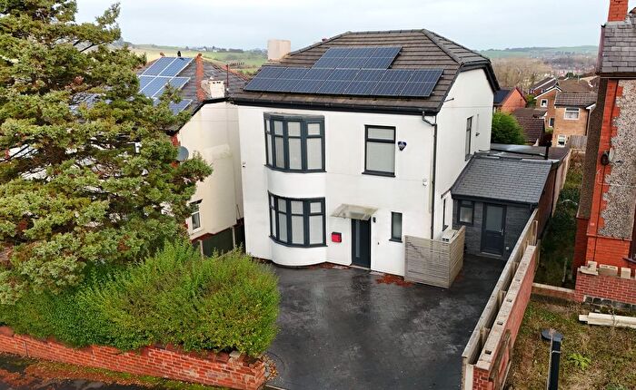 3 Bedroom Detached House For Sale In Lammack Road, Blackburn, BB1