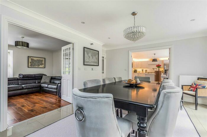 5 Bedroom Detached House For Sale In Stavely Gardens, Chichester, West Sussex, PO19