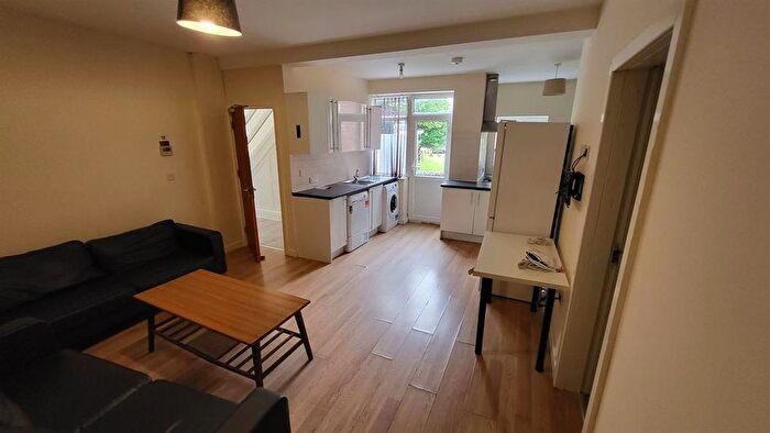 6 Bedroom Semi Detached House To Rent In Lees Hall Crescent, Manchester, M14