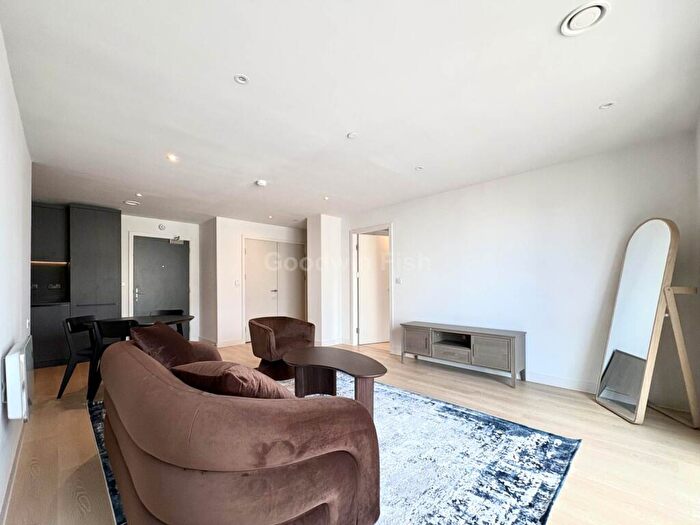 2 Bedroom Apartment To Rent In Waterhouse Gardens, Dutton Street, Manchester, M3
