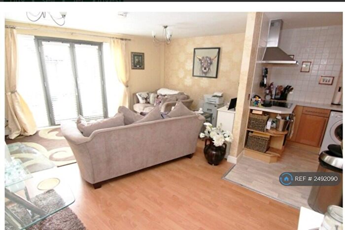 2 Bedroom Flat To Rent In City Road, Chester, CH1